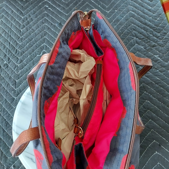 Red Ducky Dooney - Picture 12 of 13